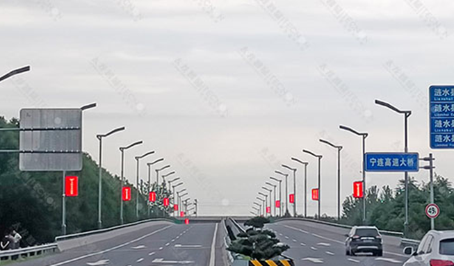 LED灯杆屏
