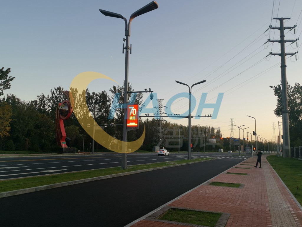 LED灯杆屏价格和这个产品是否及格完全是成正比的