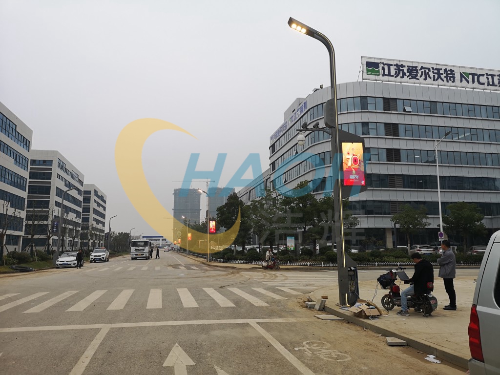LED灯杆屏价格和这个产品是否及格完全是成正比的
