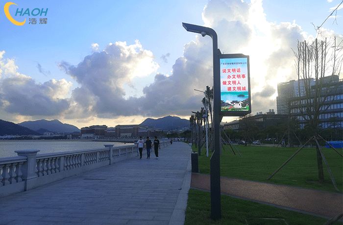 大湾区大力发展智慧交通建设 LED灯杆屏助力大湾区交通建设“加速提档