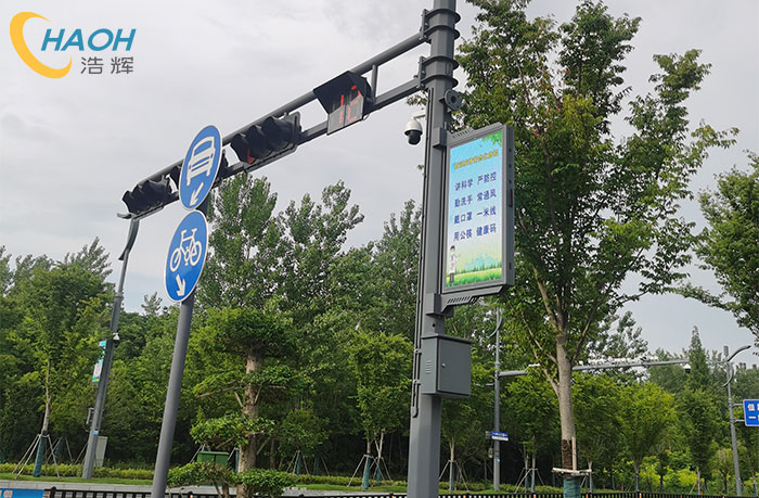 灯杆为媒，屏联民生：江苏高邮珠光南路智慧路灯屏的智慧城市实践
